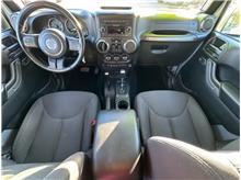 Vehicle Thumb #18