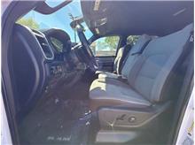 Vehicle Thumb #14