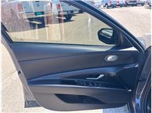 Vehicle Thumb #15