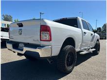 Vehicle Thumb #8