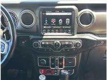 Vehicle Thumb #16