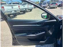 Vehicle Thumb #15