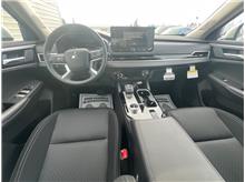 Vehicle Thumb #17