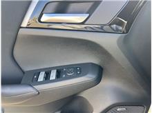 Vehicle Thumb #19