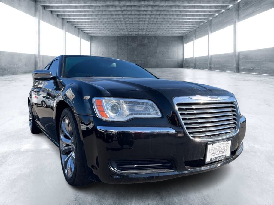 2014 Chrysler 300 from University Auto Sales of Moscow