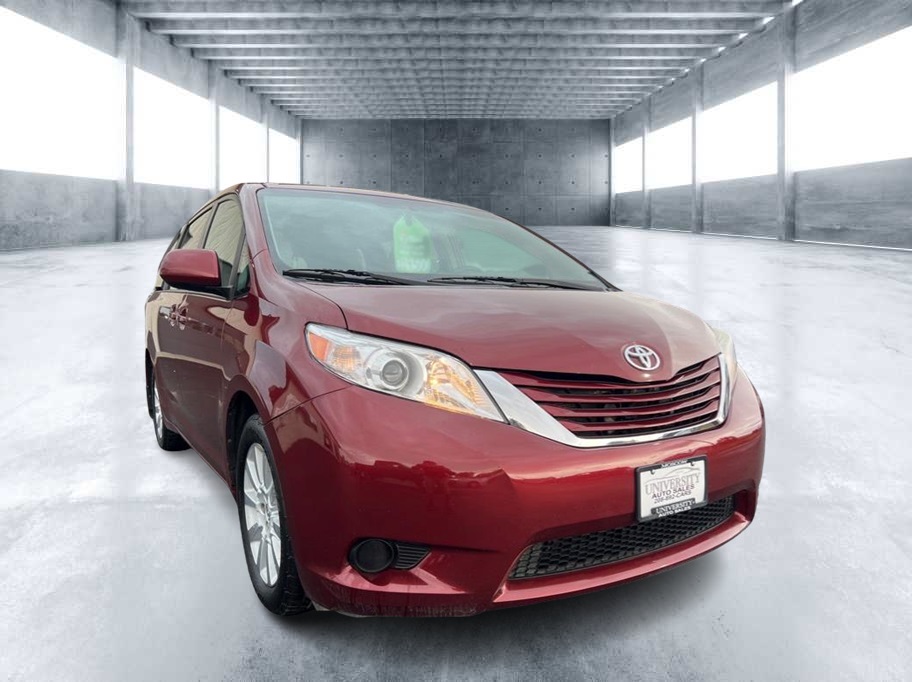 2015 Toyota Sienna from University Auto Sales of Moscow