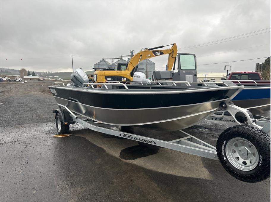 2022 Boulton Hook Outboard from University Auto Sales