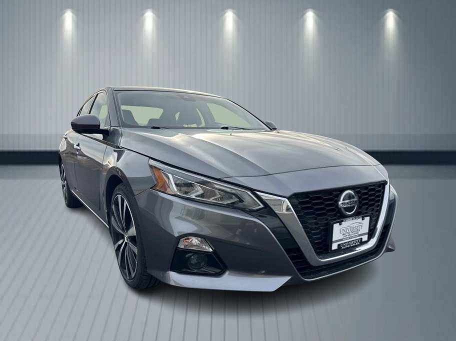 2022 Nissan Altima Platinum's photo